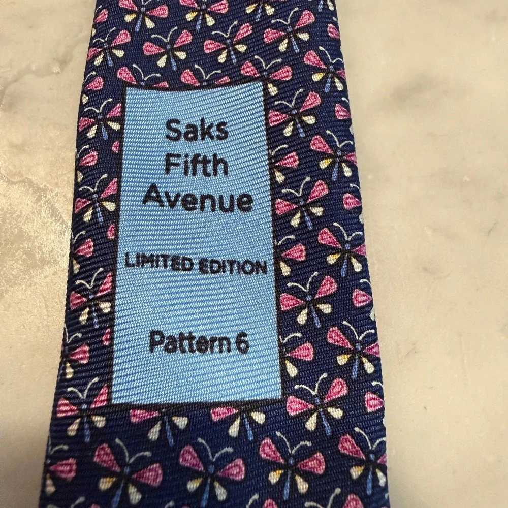 Saks Fifth Avenue Limited Edition Pattern 6 Silk Tie Navy Pink Butterfly USA